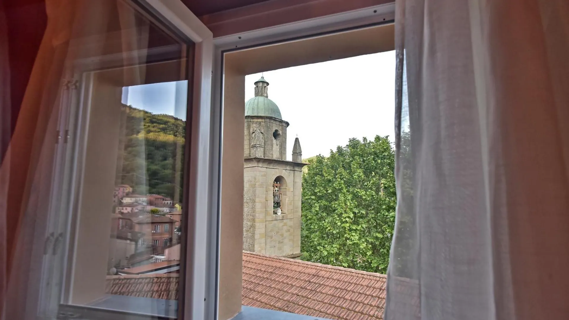 Casa Vacanze Tra I Monti E San Martino Biassa 0*,
