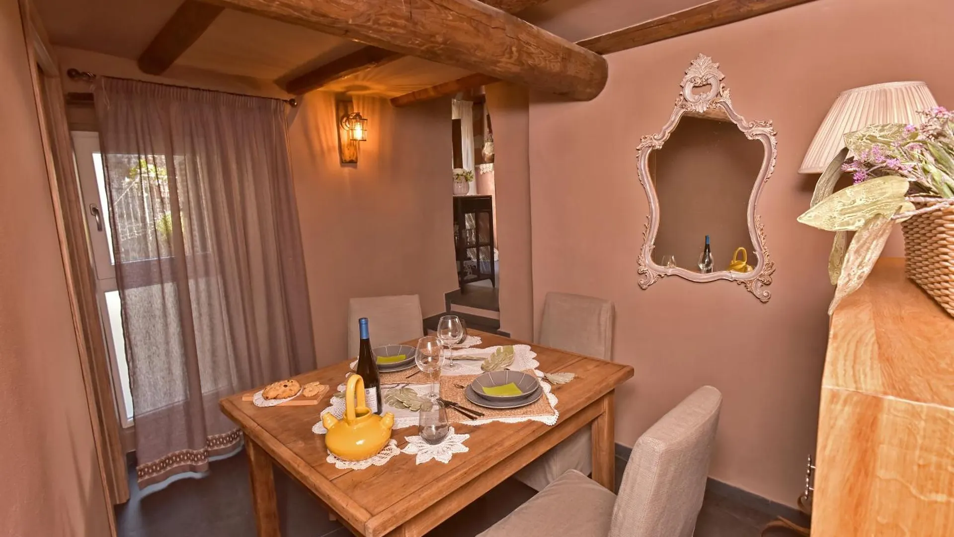 Semesterbostad Casa Vacanze Tra I Monti E San Martino Biassa Italien