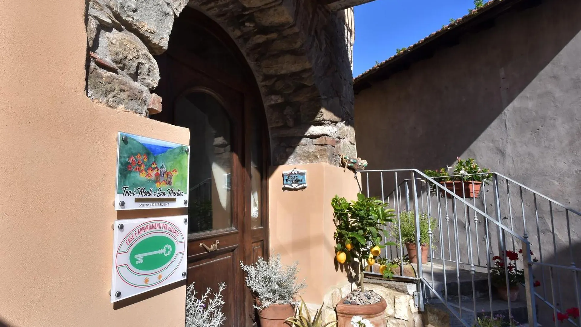 Semesterbostad Casa Vacanze Tra I Monti E San Martino Biassa